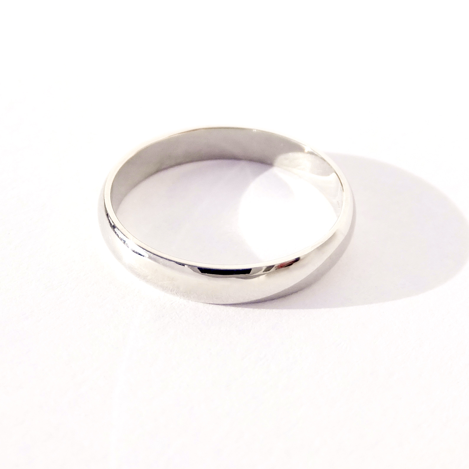 Zlatý snubní prsten, vel.66, Au 14K 585/1000, váha 1,83 g