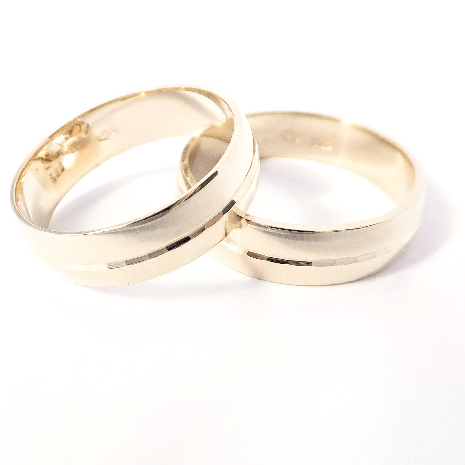 Zlatý snubní prsten, vel.48, Au 14K 585/1000, váha 3,04 g