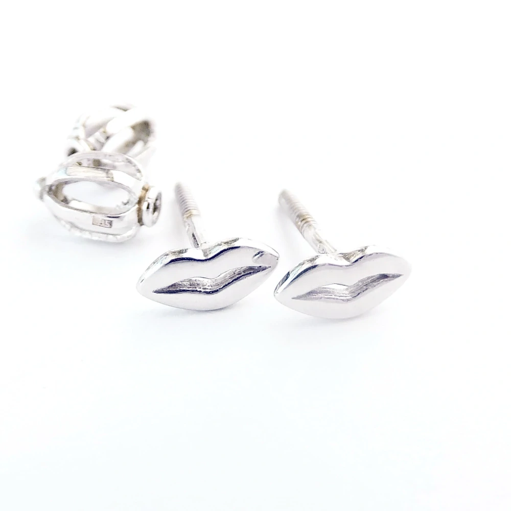 Zlaté náušnice, Au 14K 585/1000, váha 2x 0,46 g
