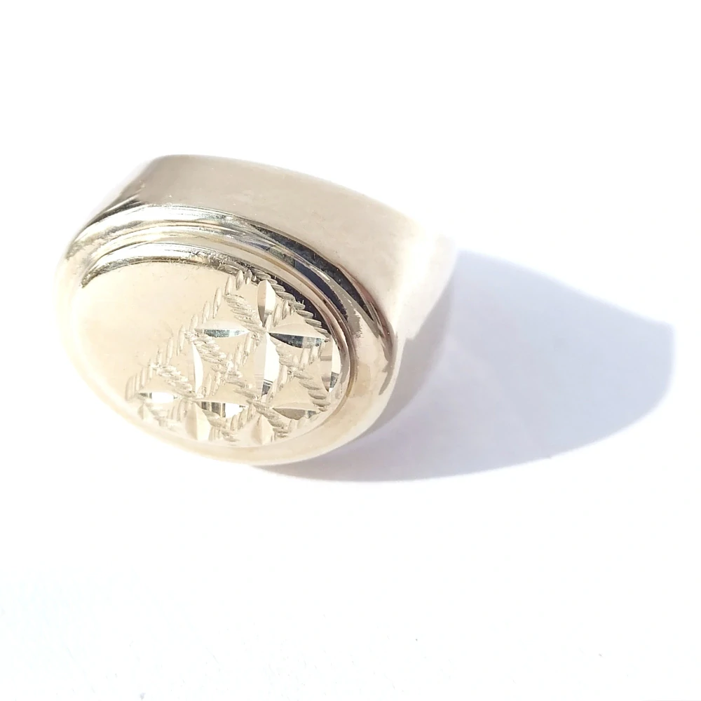 Zlatý prsten, Au 14K 585/1000, váha 1,64 g