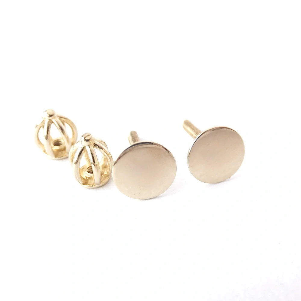 Zlaté lesklé náušnice, Au 14K 585/1000, váha 2x 0,43 g, použité zlato