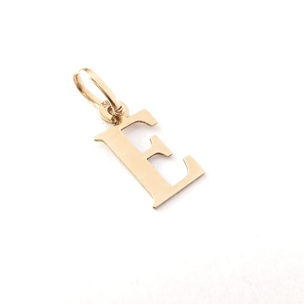 Zlatý přívěsek písmeno E, Au 14K 585/1000, váha 0,22 g