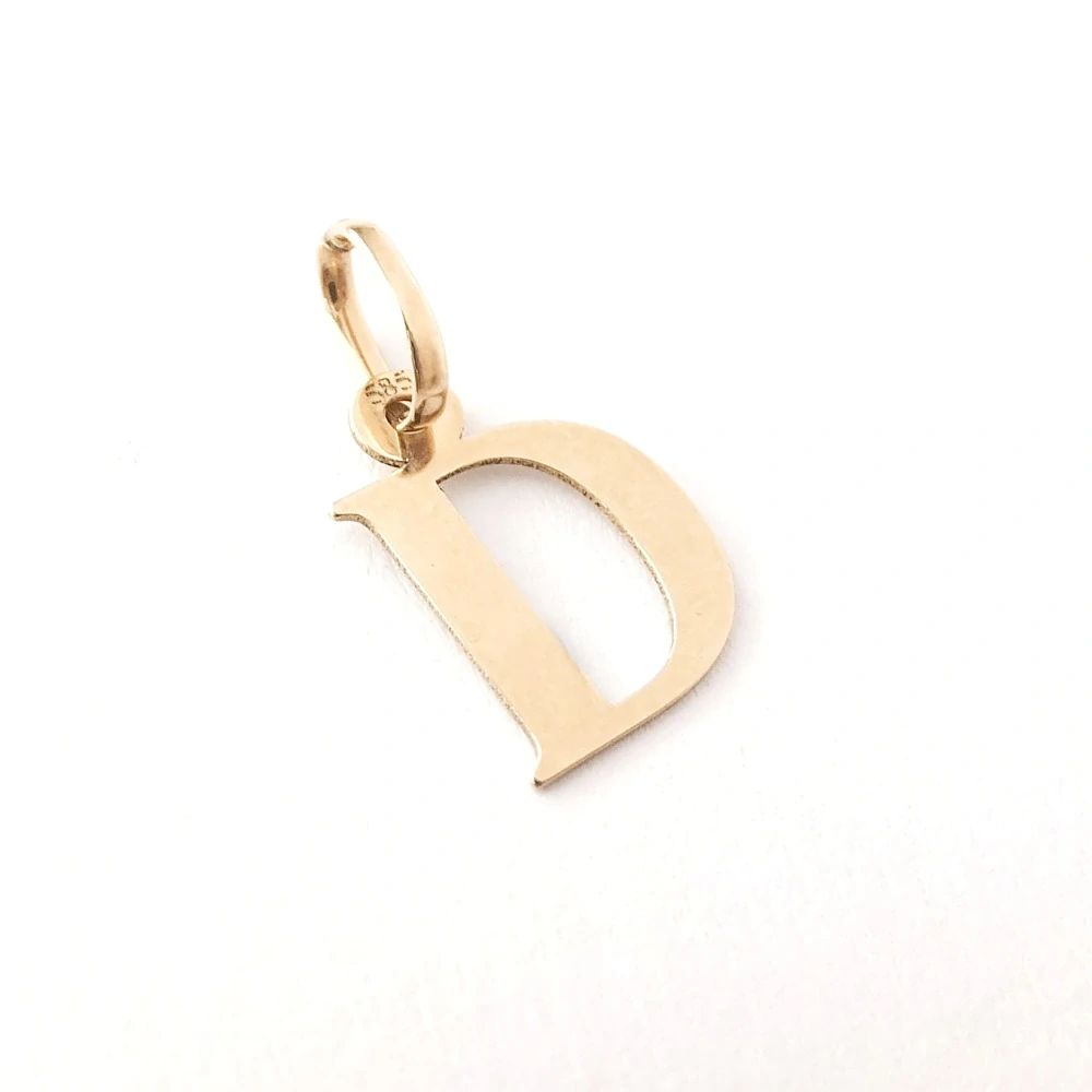 Zlatý přívěsek písmeno D, Au 14K 585/1000, váha 0,24 g