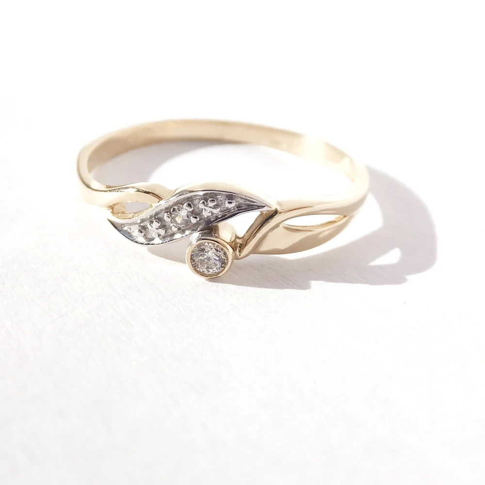 Zlatý prsten, Au 14K 585/1000, váha 1,77 g