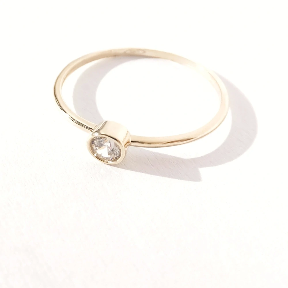 Zlatý prsten, Au 14K 585/1000, váha 0,73 g
