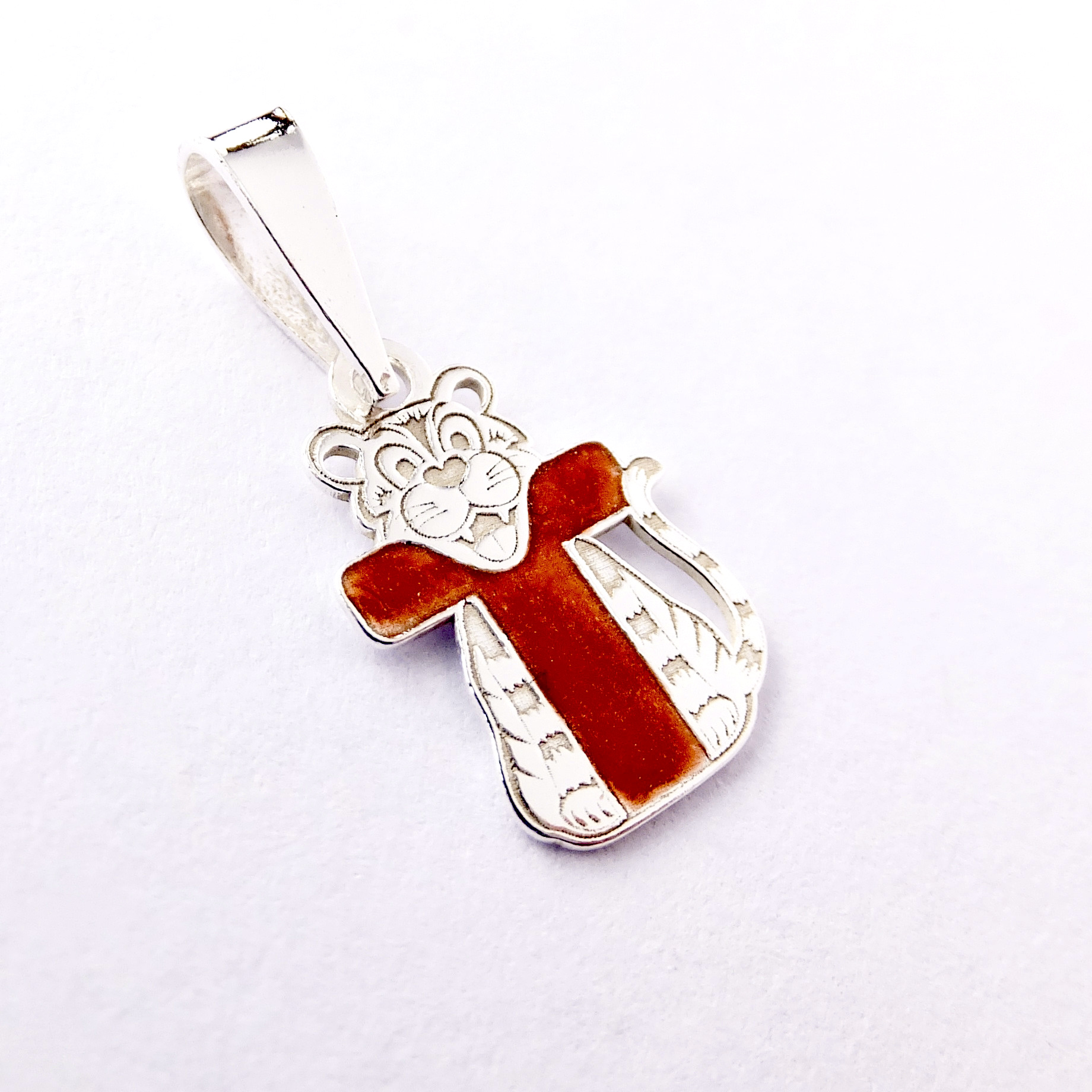 Stříbrný přívěsek písmeno T, Ag 925/1000, váha 0,64 g