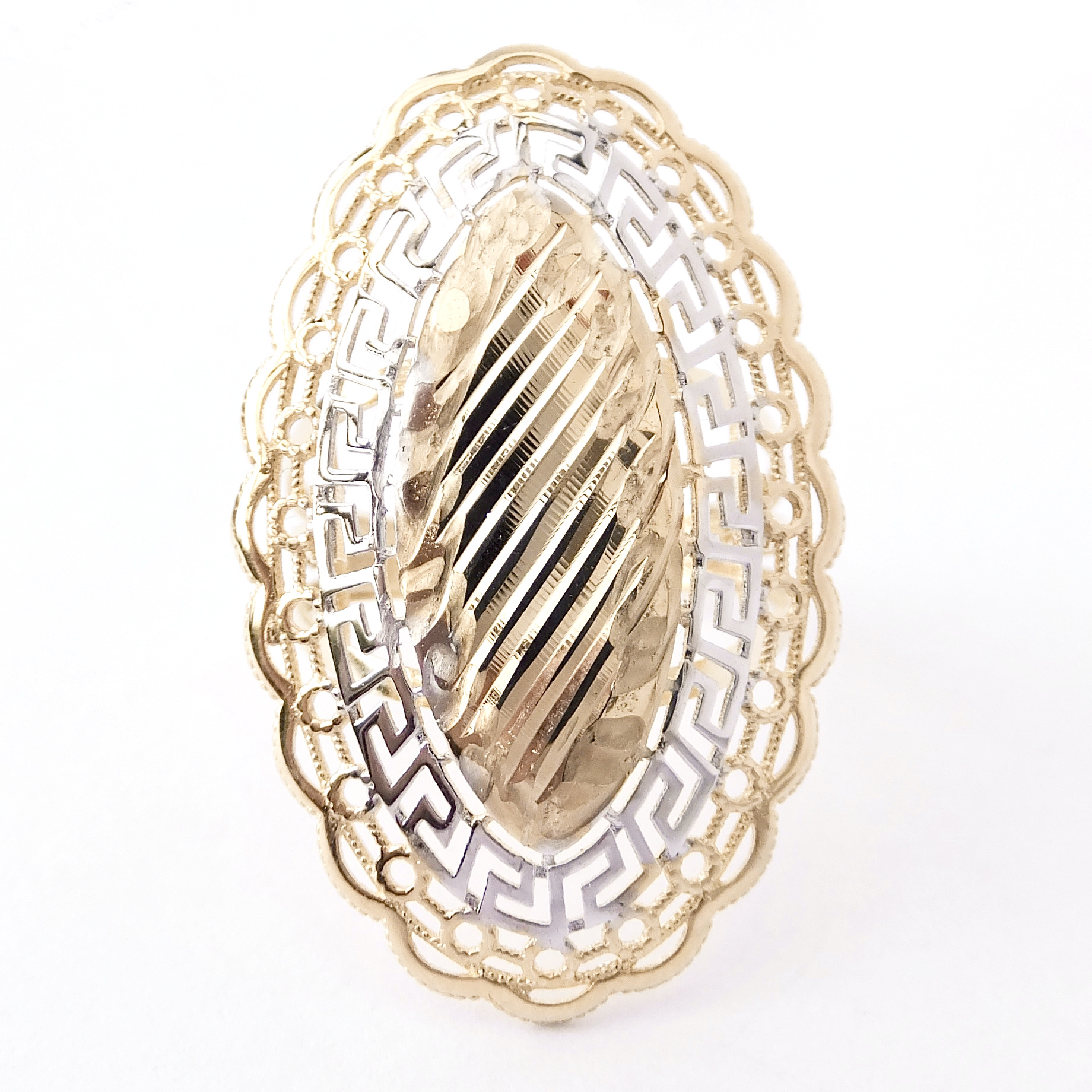 Zlatý výrazný prsten, 14K 585/1000, váha 3,58 g