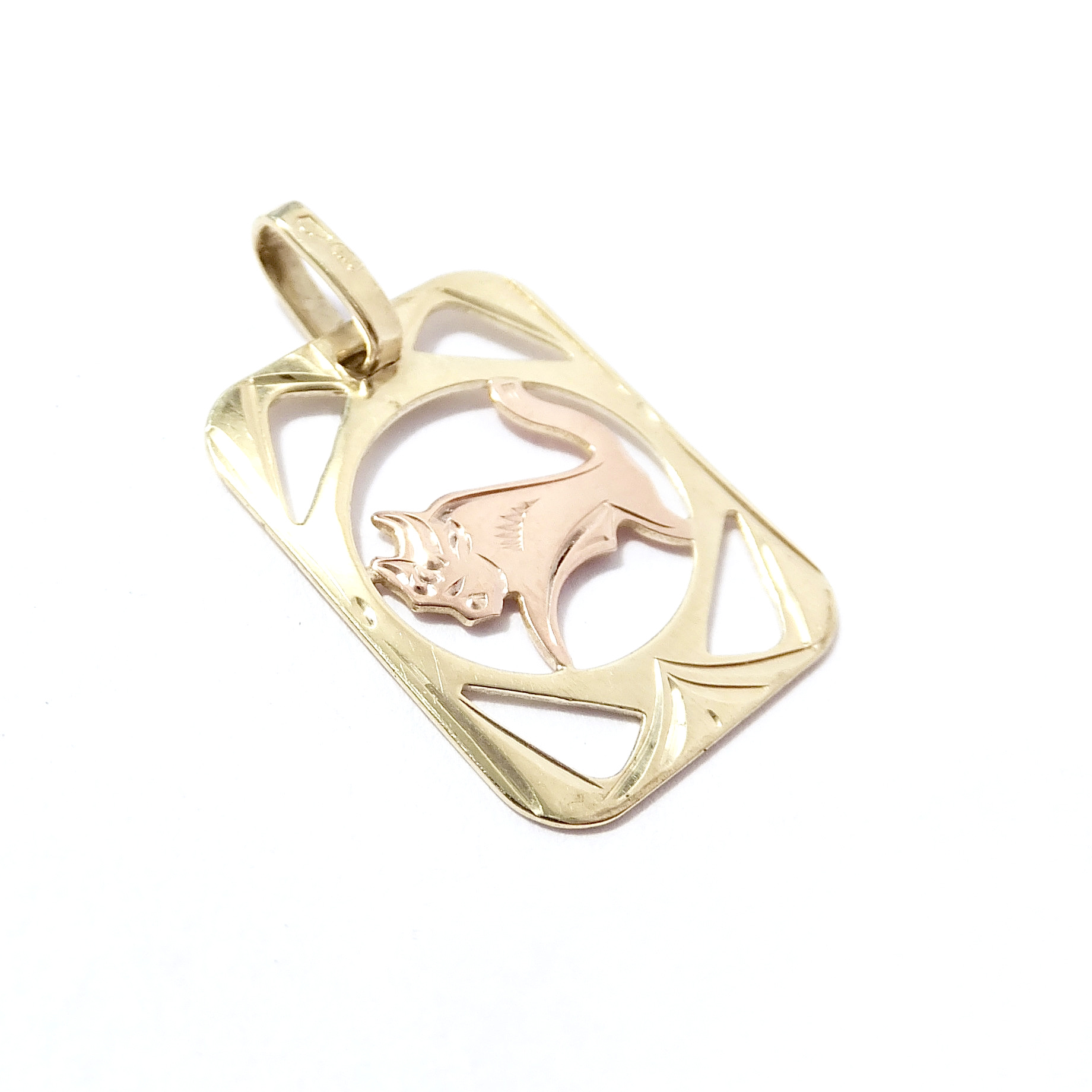 Zlatý přívěsek znamení Býk, Au 14K 585/1000, váha 0,99 g, použité zlato