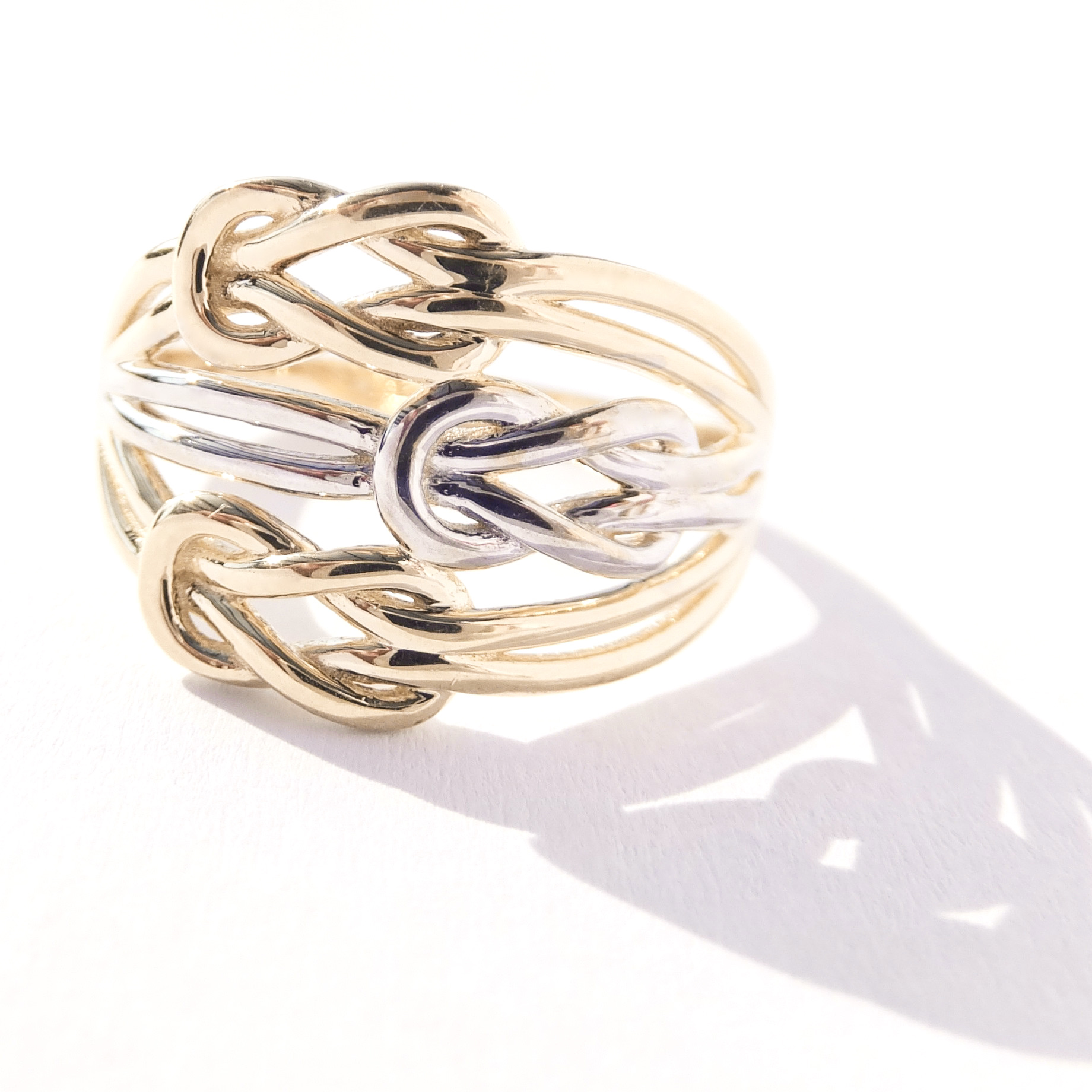 Zlatý prsten s uzlíky, Au 14K 585/1000, váha 3,64 g