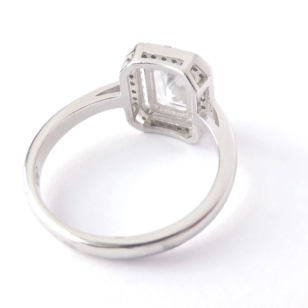 Stříbrný prsten, Ag 925/1000, váha 3,13 g