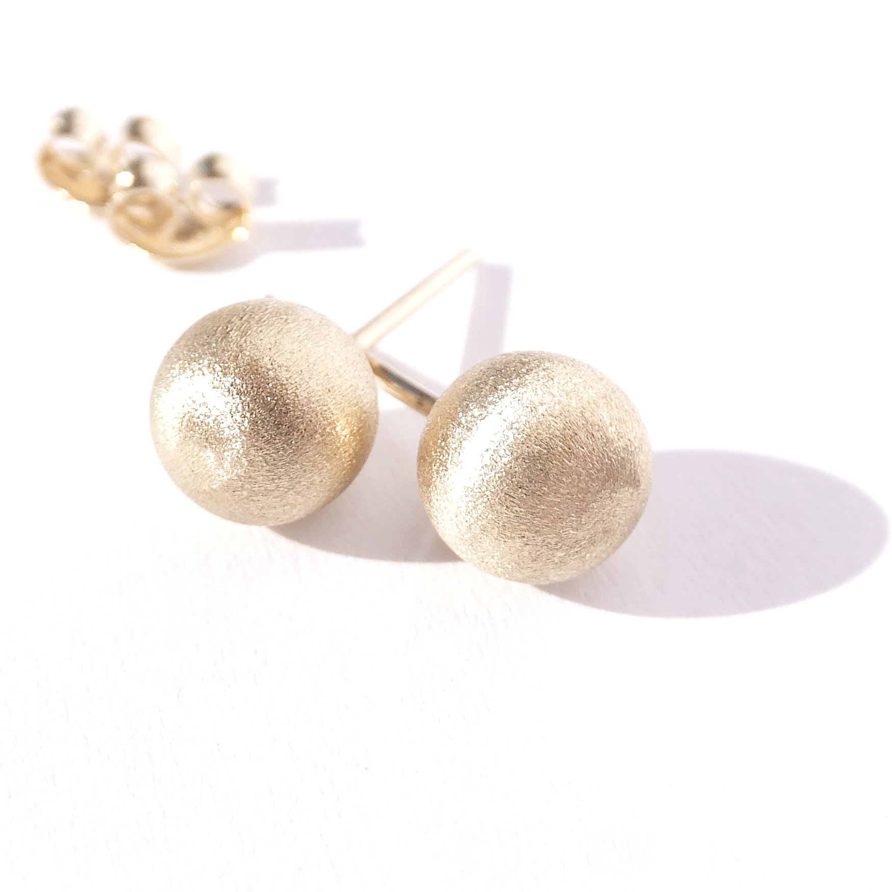 Zlaté náušnice, Au 14K 585/1000, váha 1,54 g