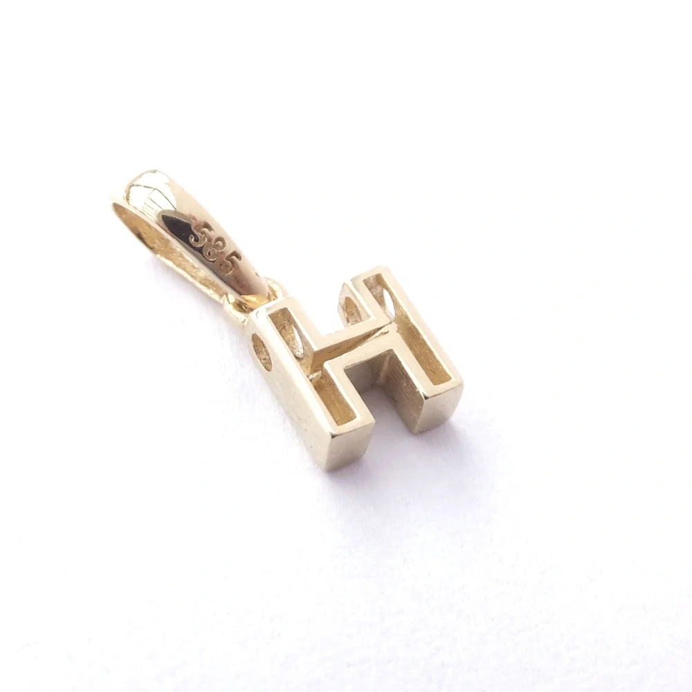 Zlatý přívěsek písmeno H, Au 14K 585/1000, váha 0,67 g