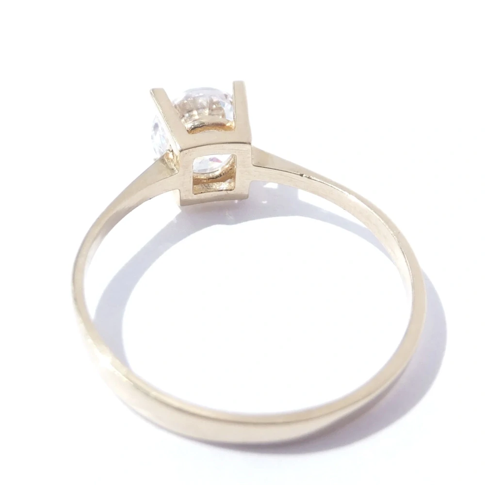 Zlatý prsten, Au 14K 585/1000, váha 2,14 g