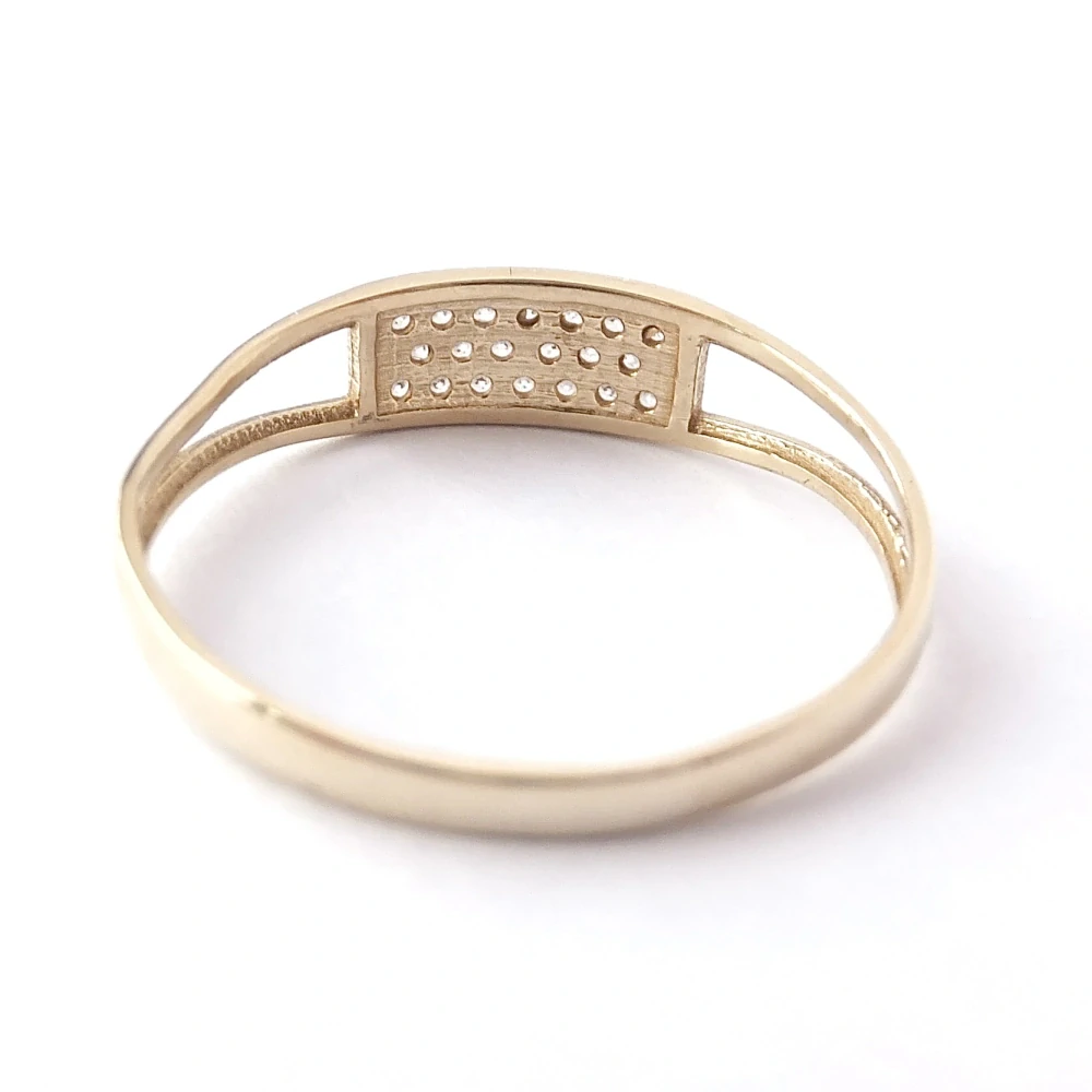 Zlatý prsten, Au 14K 585/1000, váha 1,39 g, použité zlato 