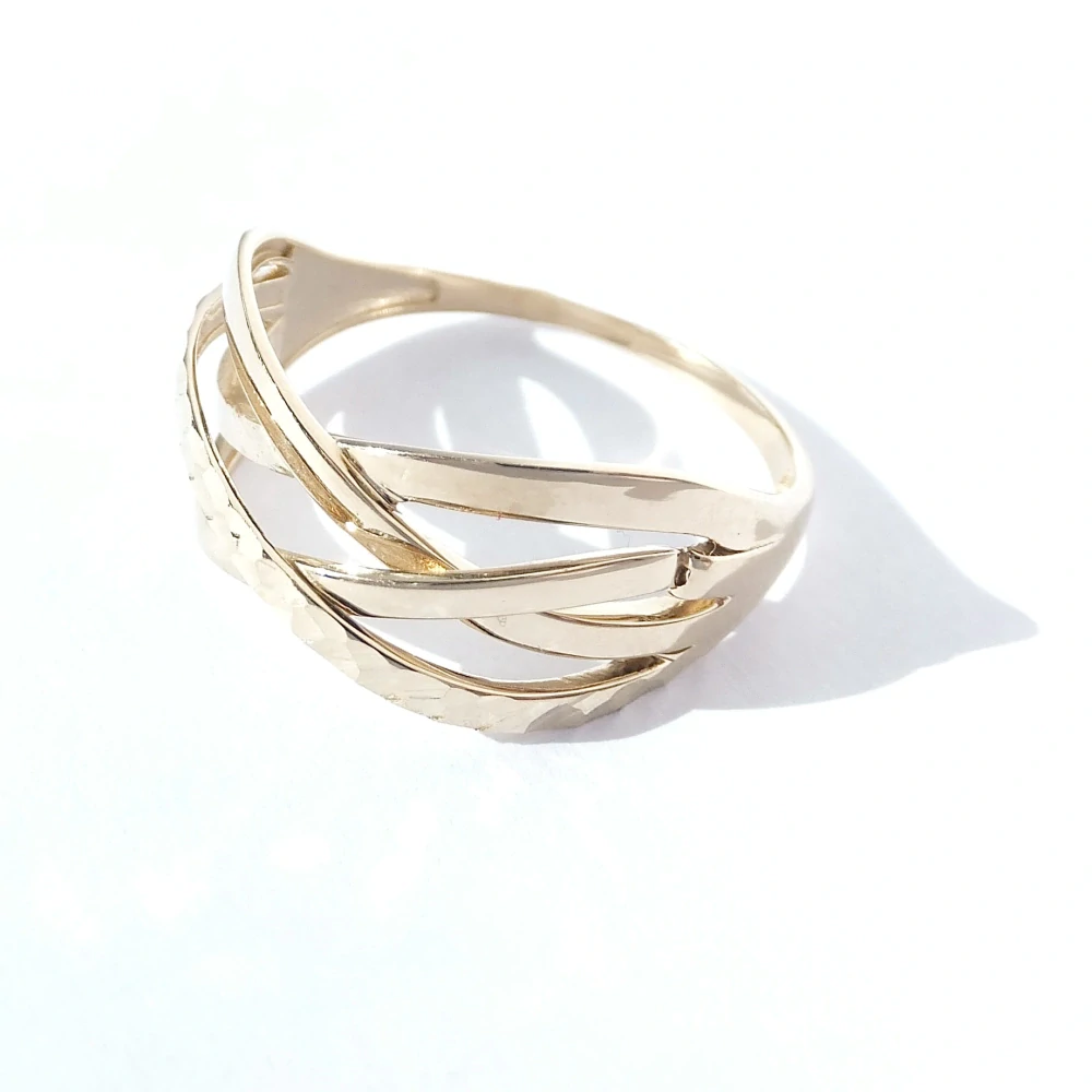 Zlatý prsten, Au 14K 585/1000, váha 2,88 g