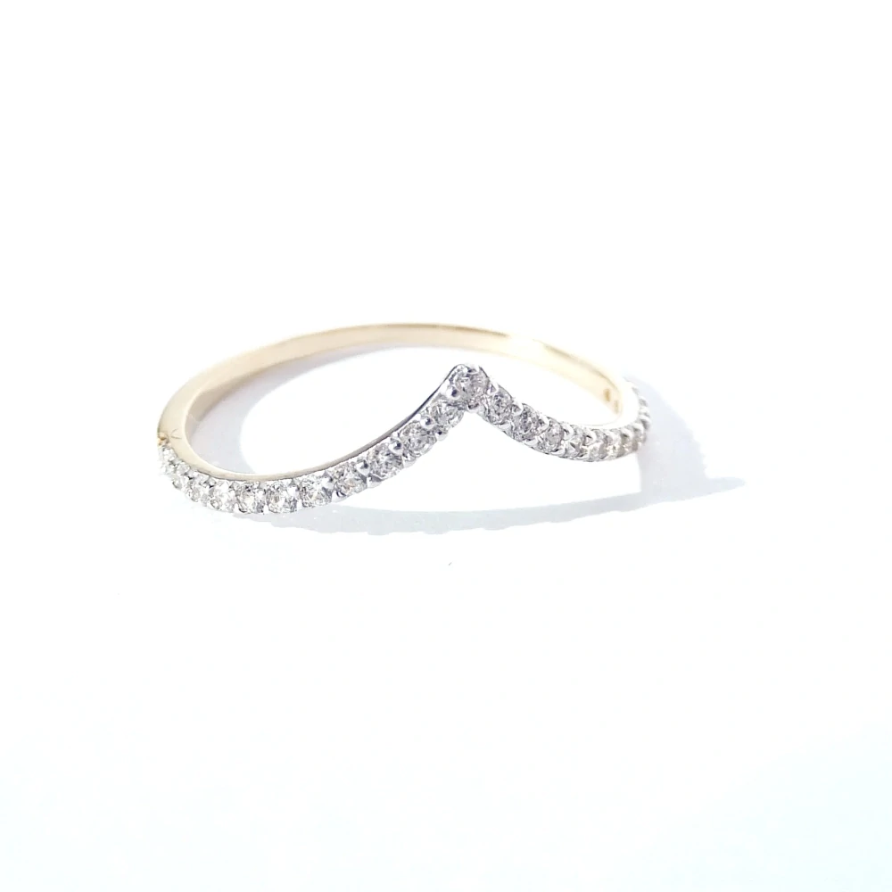 Zlatý prsten, Au 14K 585/1000, váha 0,80 g