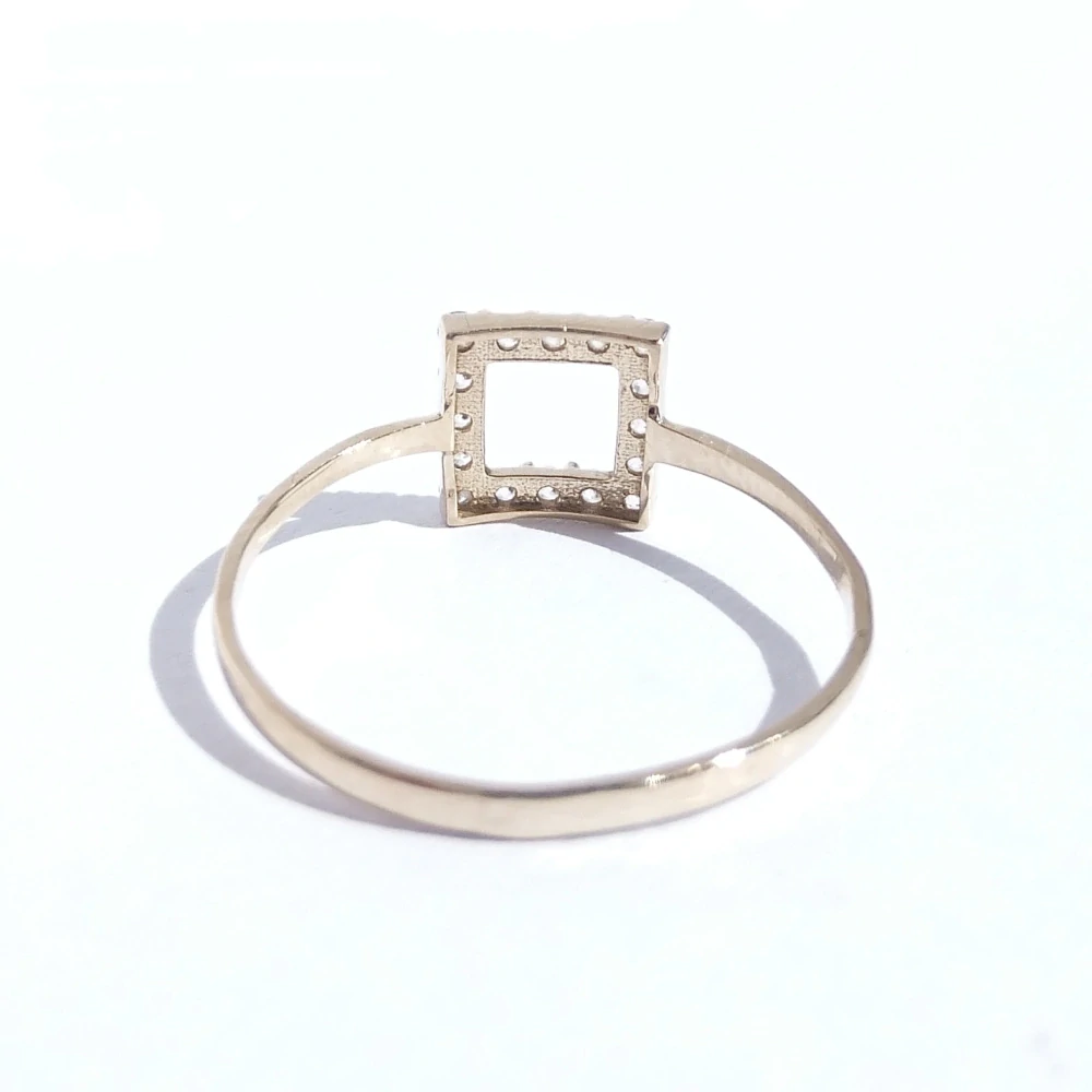 Zlatý prsten, Au 14K 585/1000, váha 0,97 g, použité zlato