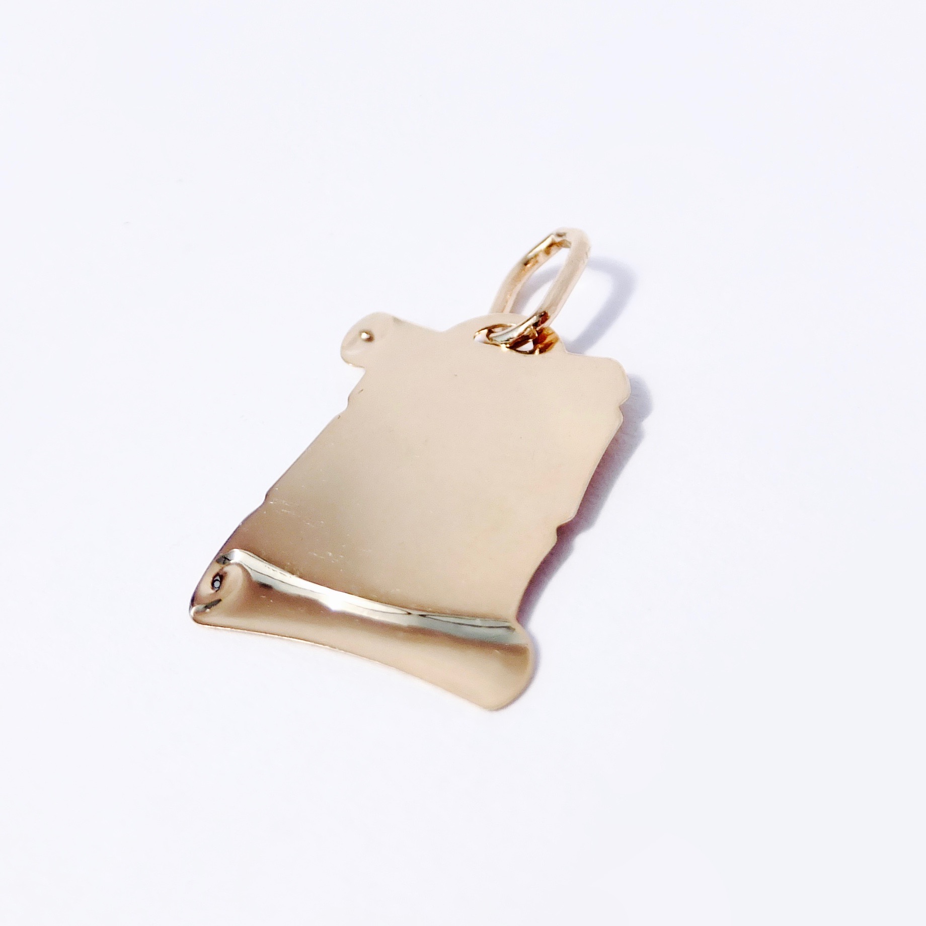 Zlatý přívěšek listina s písmenem R, 14K 585/1000, váha 0,49 g