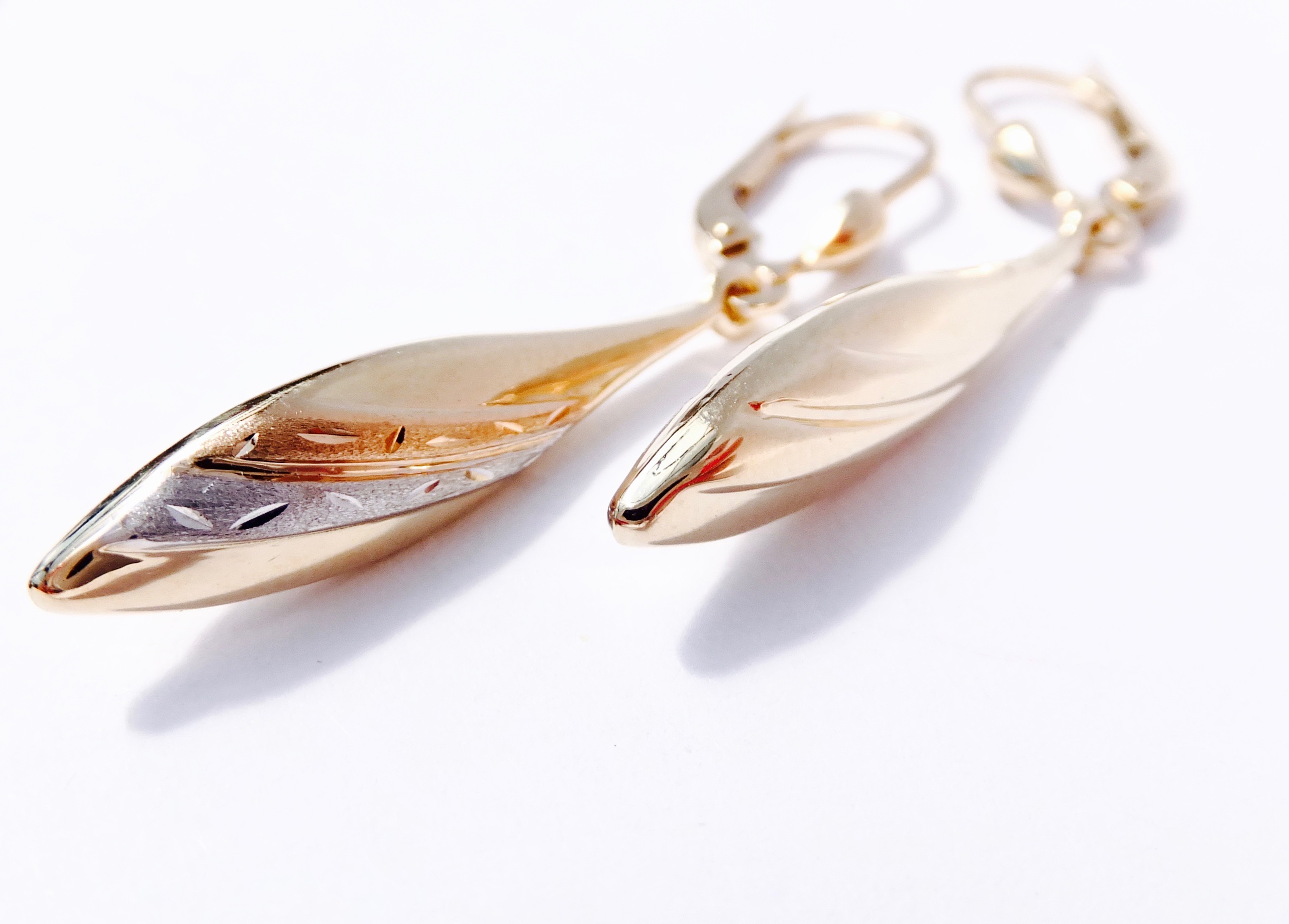 Zlaté visací náušnice, Au 14K 585/1000, váha 2,08 g