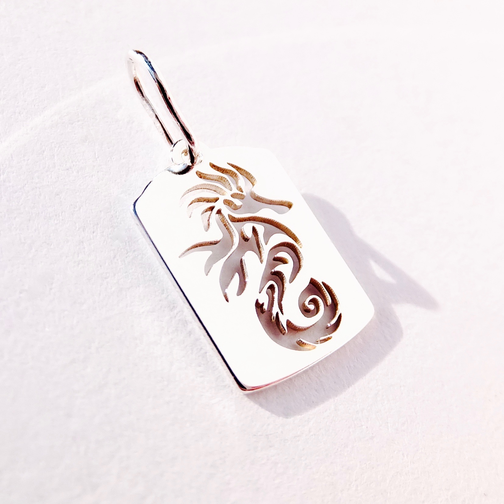 Stříbrný přívěsek mořský koník, 925/1000, váha 0,34 g