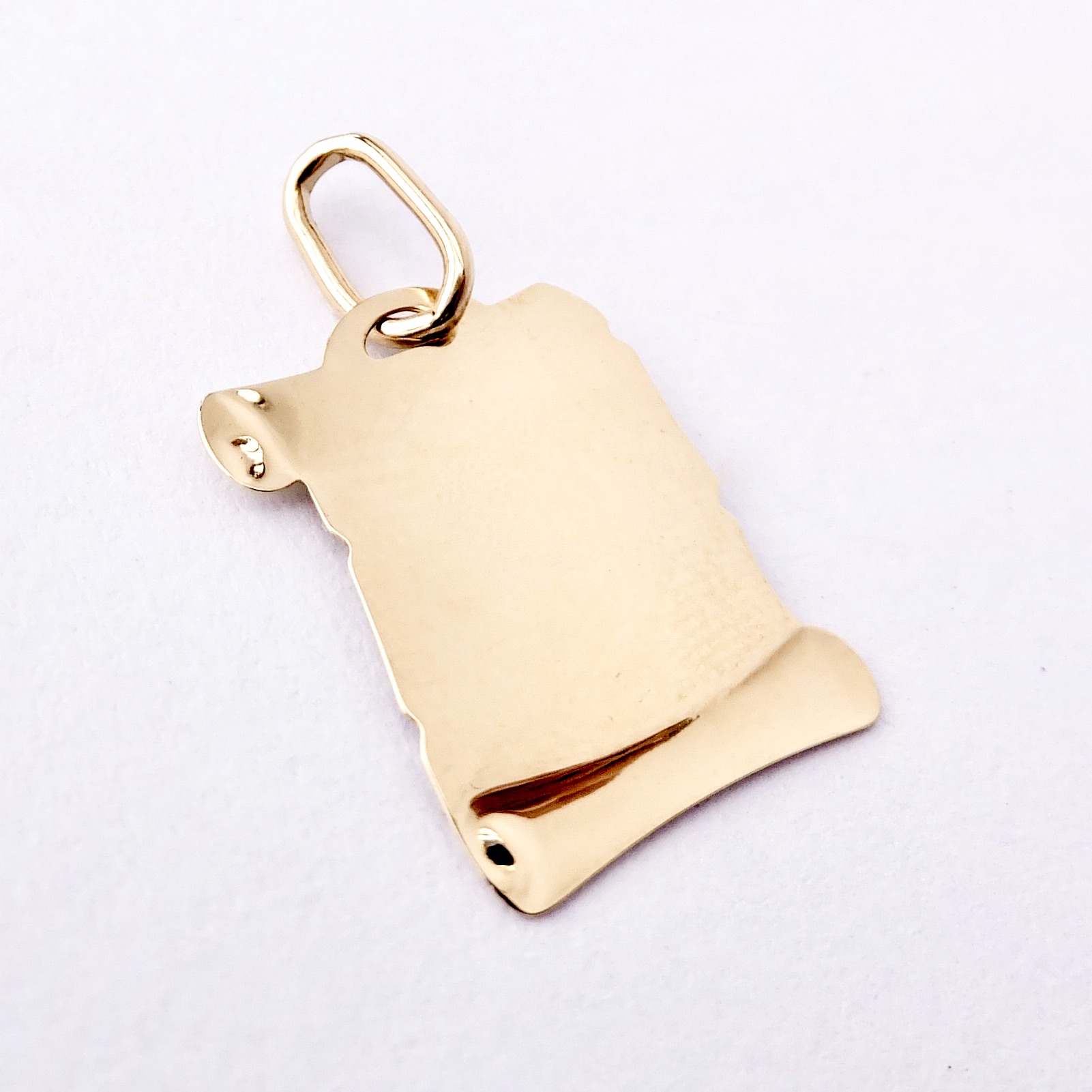 Zlatý přívěsek listina s písmenem D, 14K 585/1000, váha 0,45 g