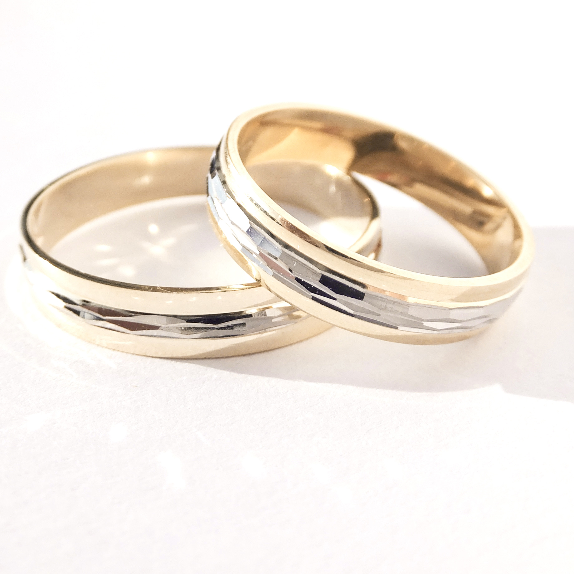 Zlatý snubní prsten, vel.50, 14K 585/1000, váha 2,44 g