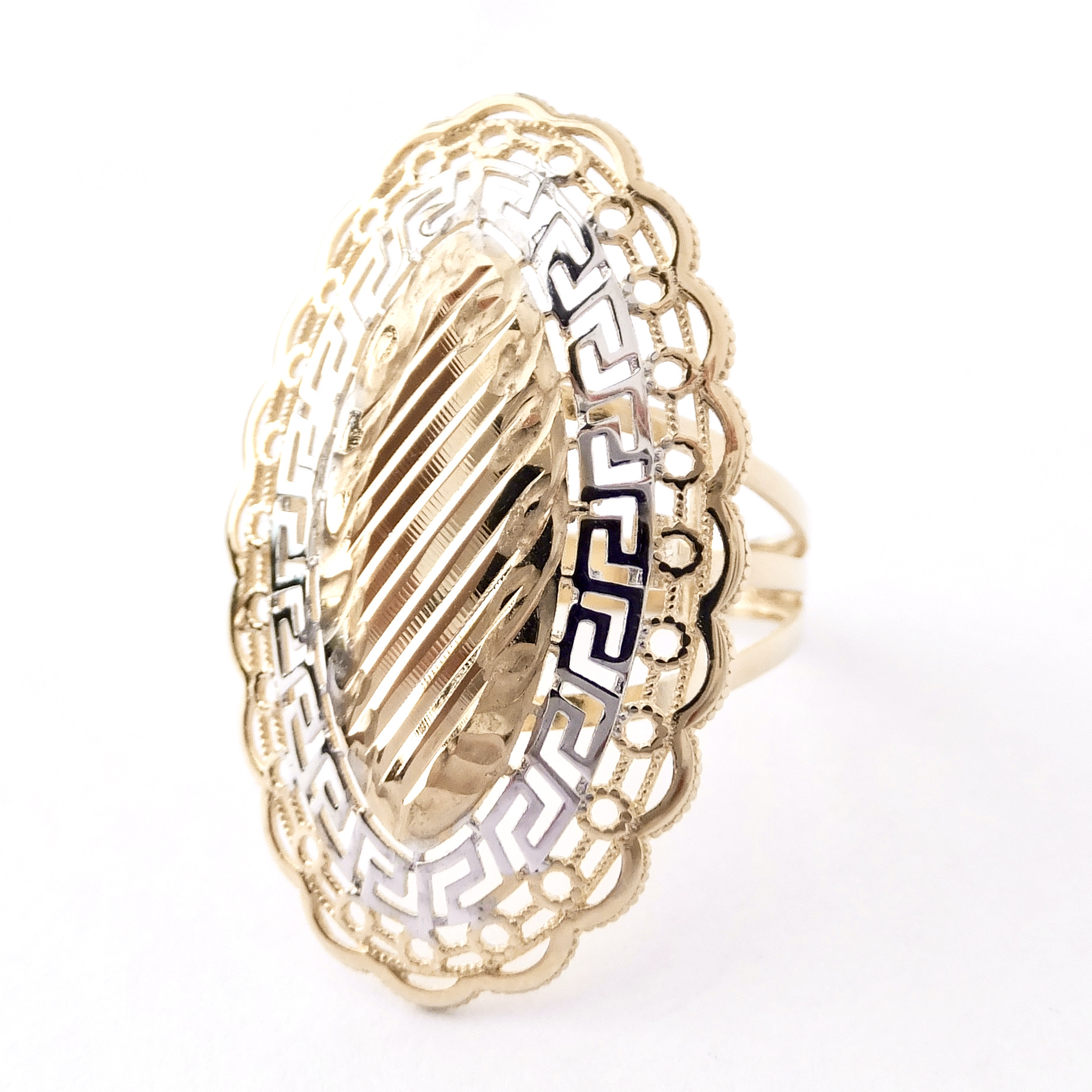 Zlatý výrazný prsten, 14K 585/1000, váha 3,58 g