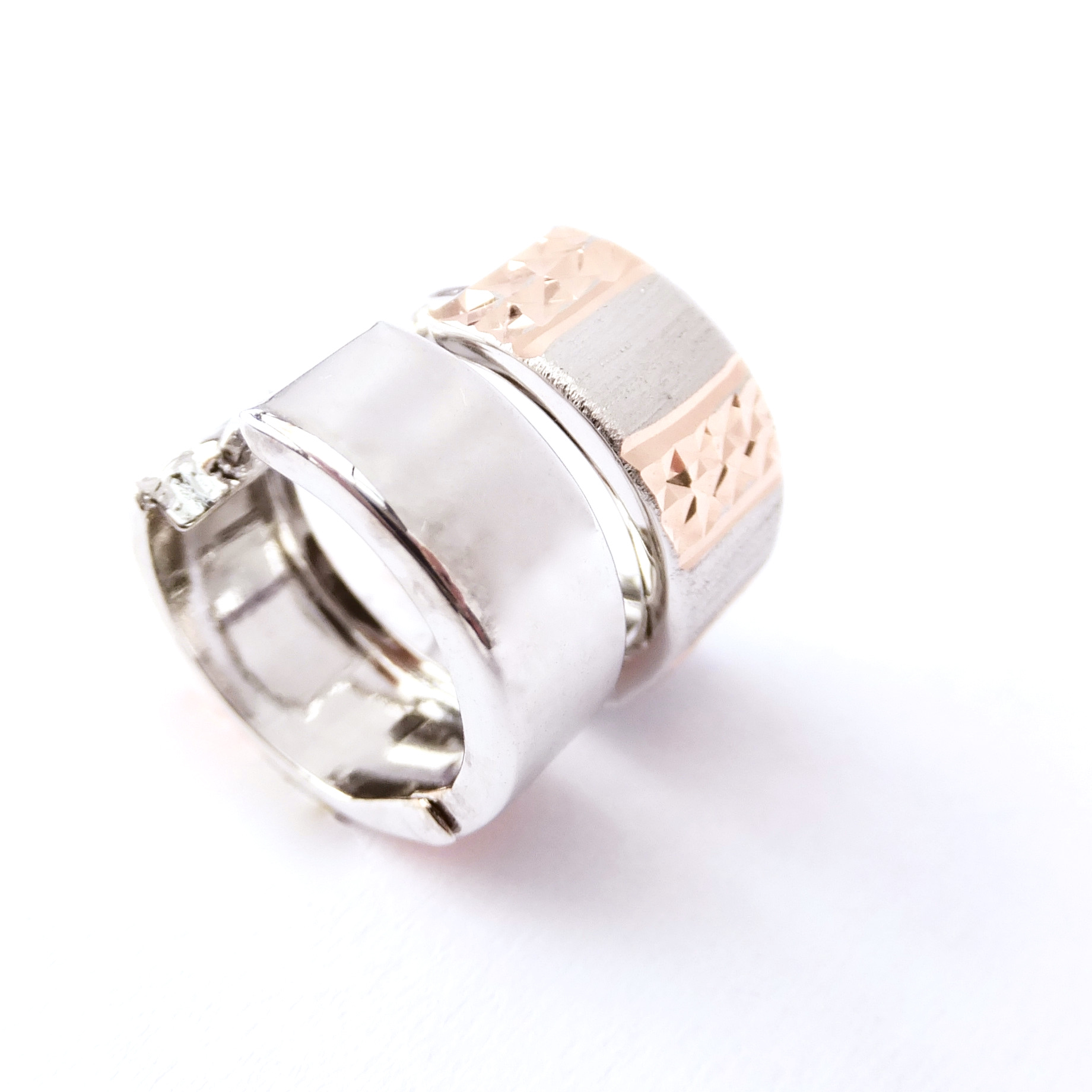 Zlaté náušnice, Au 14K 585/1000, váha 2,13 g
