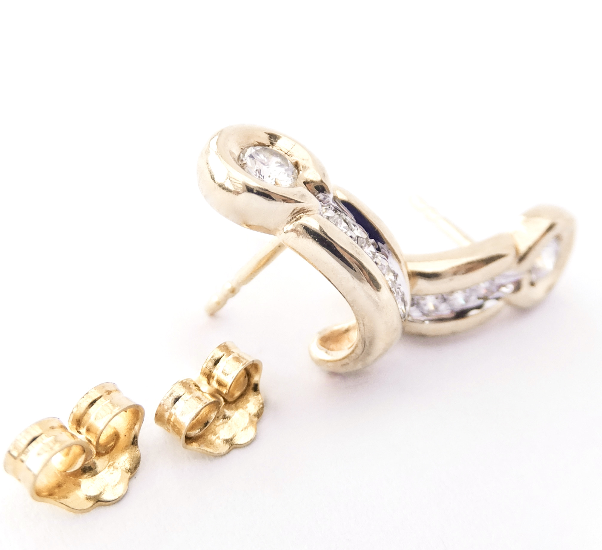 Zlaté náušnice s brilianty, Au 14K 585/1000, váha 4,20 g, použité zlato