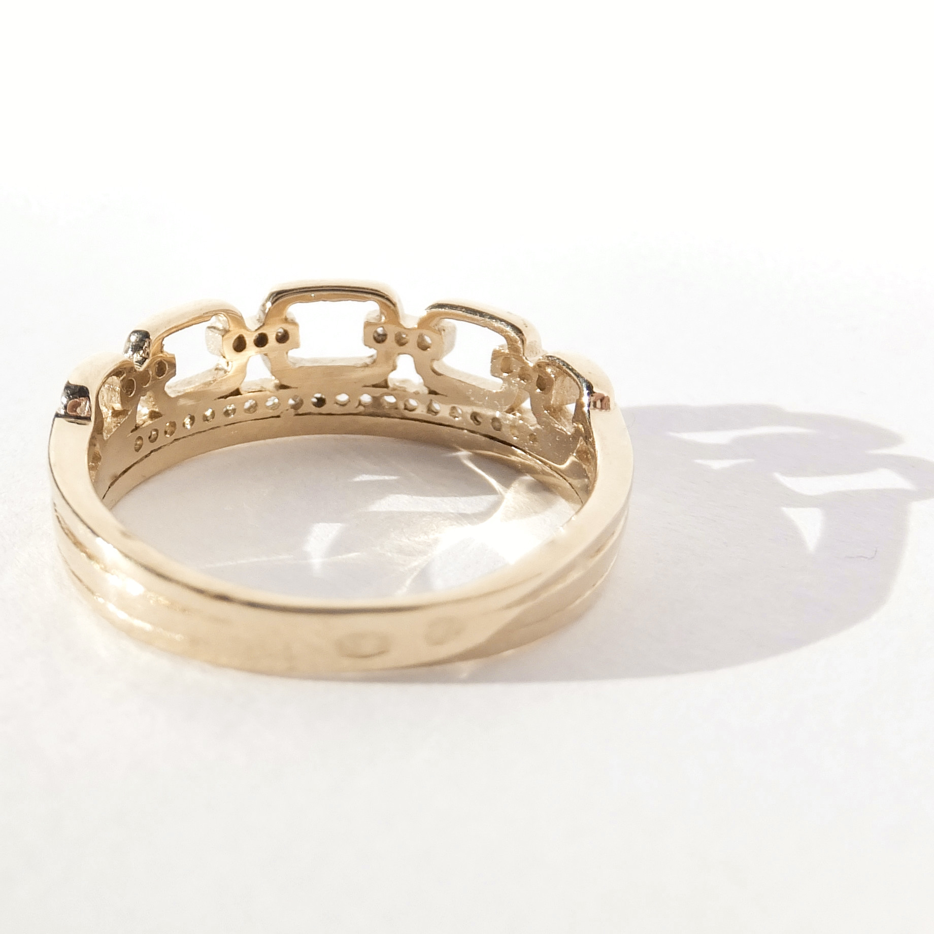 Zlatý prsten, 14K 585/1000, váha 3,22 g