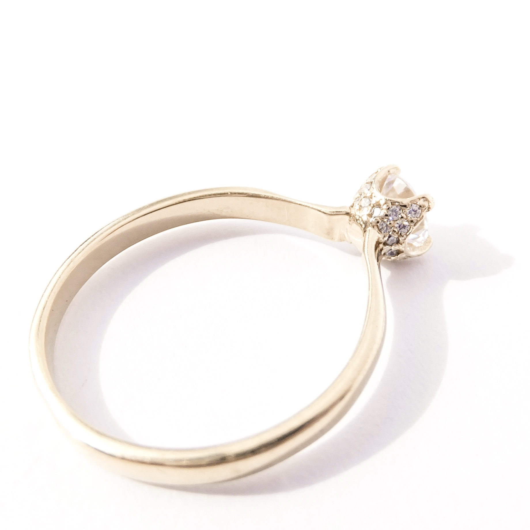 Zlatý prsten, Au 14K 585/1000, váha 2,24 g