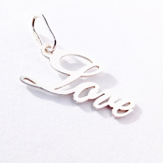 Stříbrný přívěšek love, Ag 925/1000, váha 0,24 g