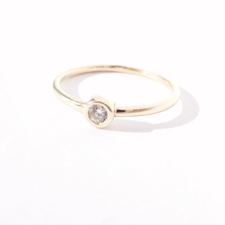 Zlatý prsten, 14K 585/1000, váha 1,38 g