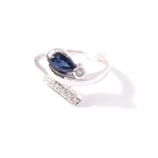 Zlatý prsten se safírem a diamanty, Au 18K 750/1000, váha 2,59 g, použité zlato